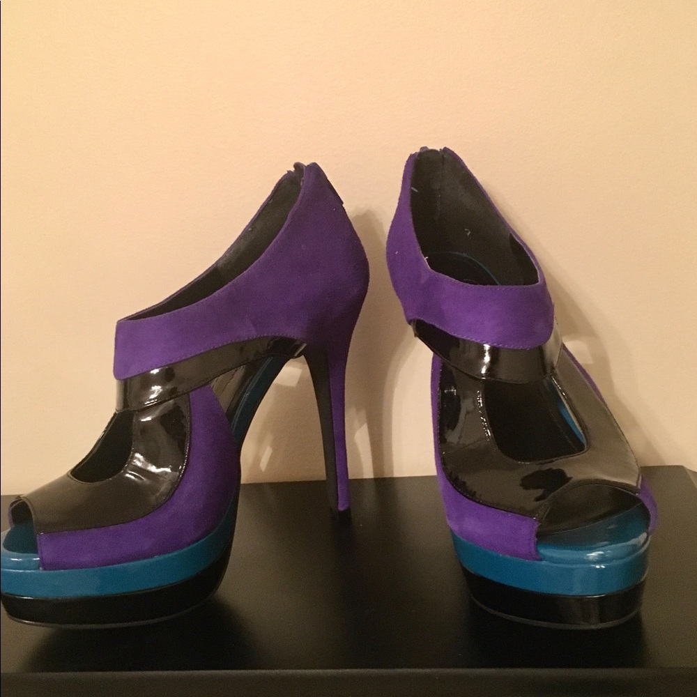 JESSICA SIMPSON Suede platform . Multi-color.